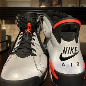 Air Jordan VI
Reflections of a Champion
Men’s Shoe Size 13